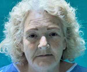 Before And After Shots As Woman Aged Almost 70 Looks Like She’s In Her 40s