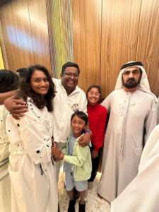 Read more about the article Indian Family Snap Selfies With Stony-Faced Dubai Ruler In Lift On His Birthday
