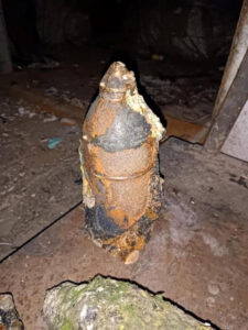 Read more about the article Huge Find Of Artillery Shells From WWII Exploded On Tourist Beach After Found By Swimmer